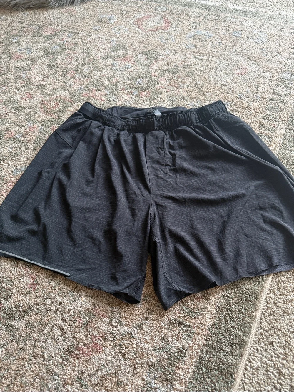 lululemon athletica Men's Black Athletic Shorts 6”inseam  Training Short size L